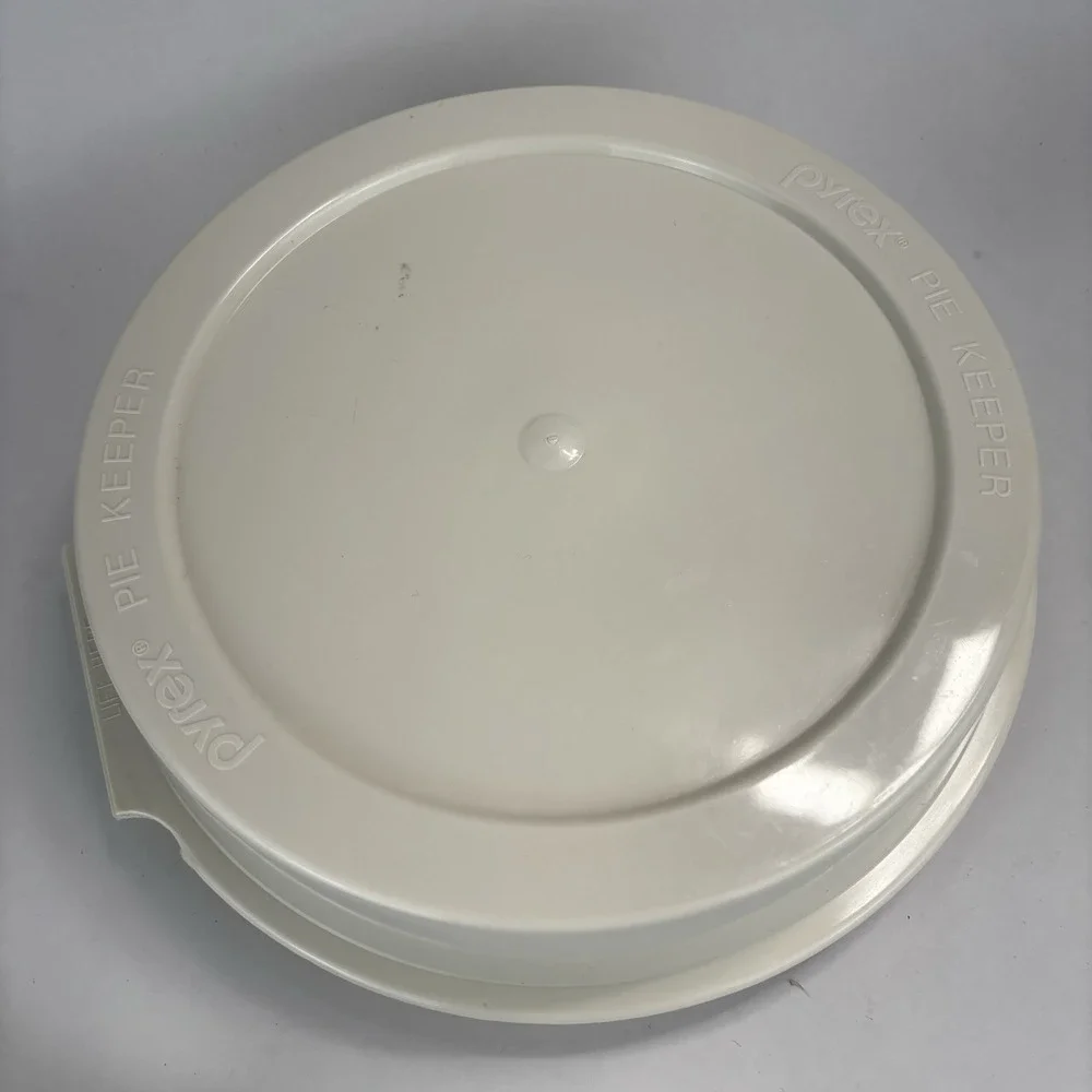 Vintage Pyrex Plastic Pie Keeper Clam Shell Fits CorningWare Or Pyrex Plate 209